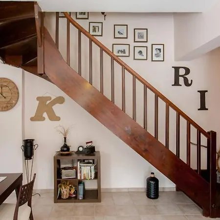 Apartment Nikolis Vrisai