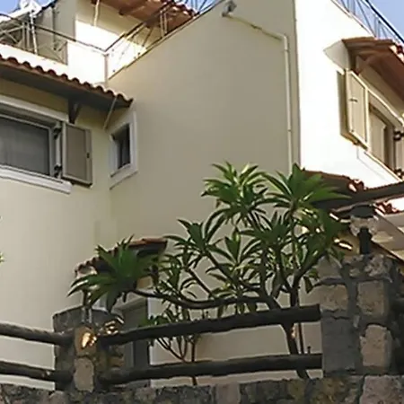 Nikolis Apartment Vrisai